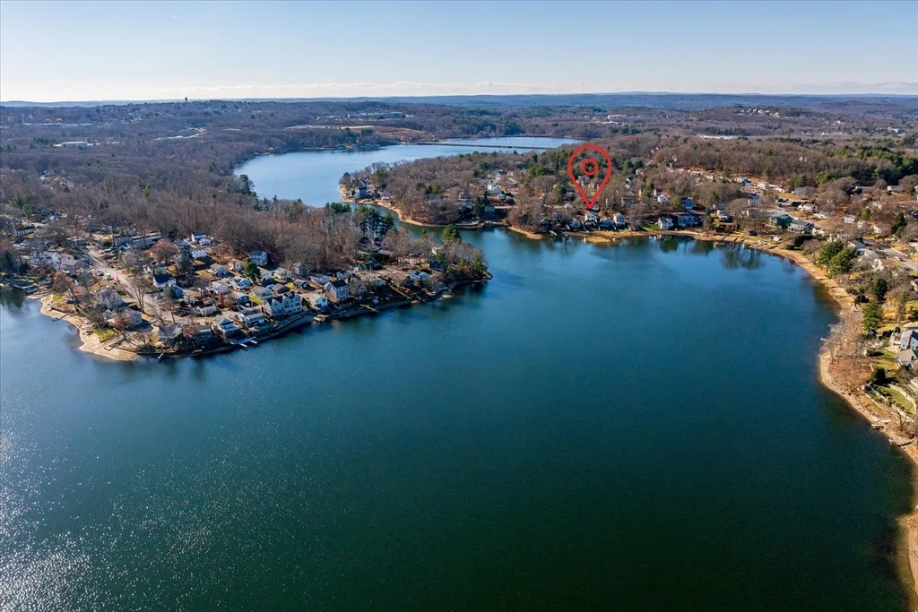 14 Elizabeth Rd, Hudson, MA